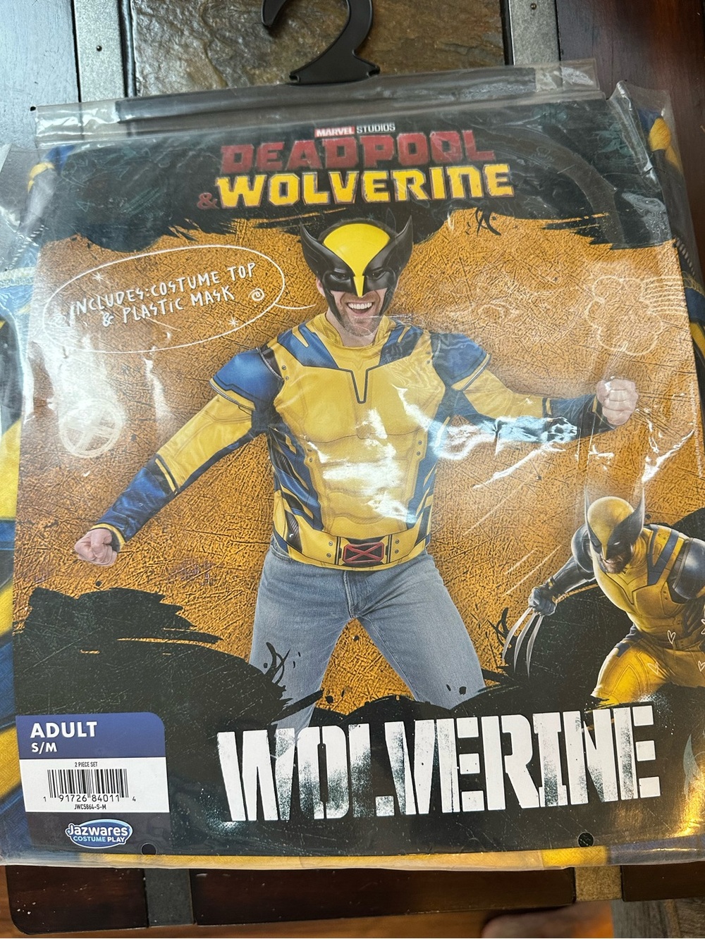 Deadpool & Wolverine Marvel Adult costume top/shirt and plastic mask set size SM